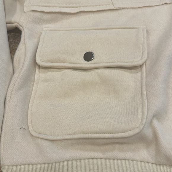 New In Half Zip Fleece Pullover Cream Womens Size  Large Cargo Pockets Relaxed - Picture 10 of 11